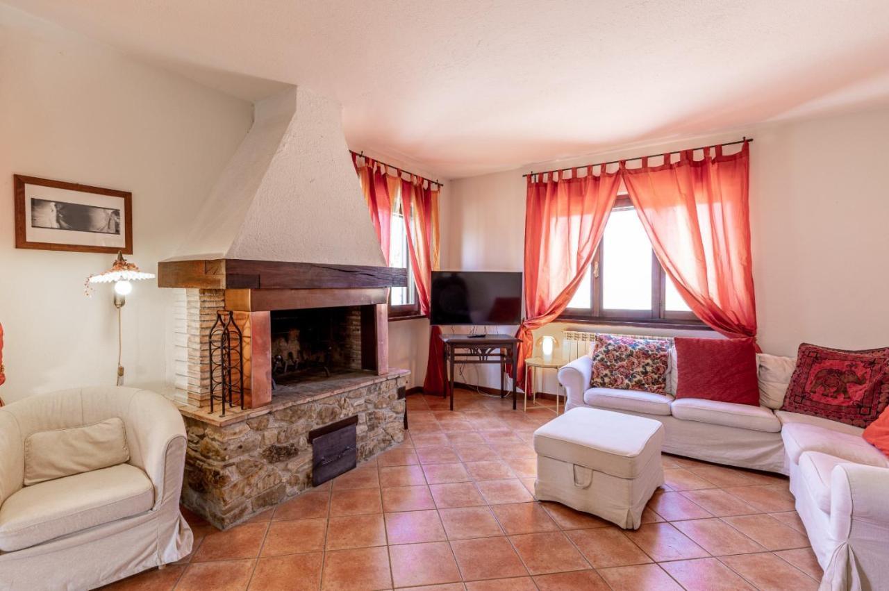 Casa Vacanze Colonnata غوبيو المظهر الخارجي الصورة